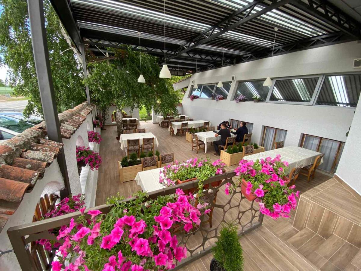 Zormaris-M Hotel Vranje Esterno foto