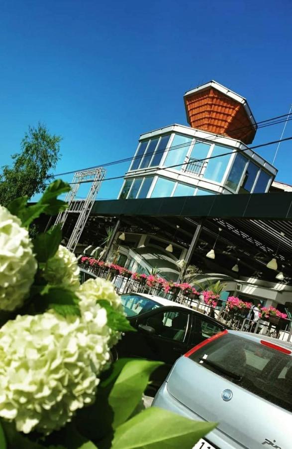 Zormaris-M Hotel Vranje Esterno foto