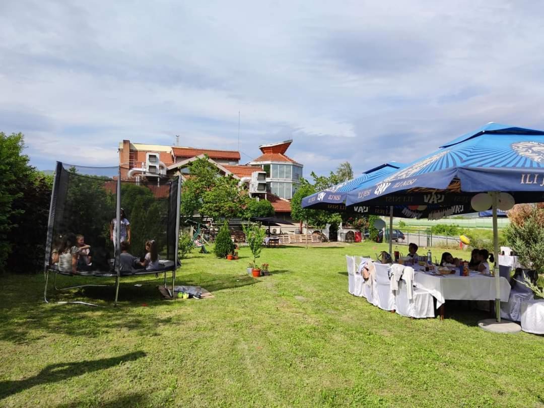 Zormaris-M Hotel Vranje Esterno foto
