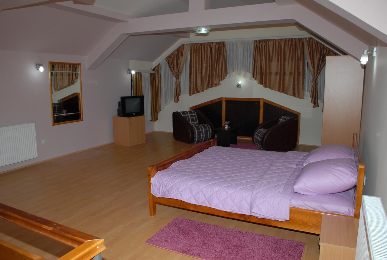 Zormaris-M Hotel Vranje Esterno foto