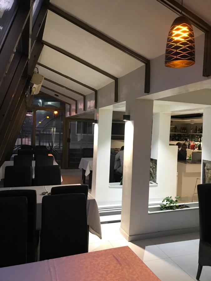 Zormaris-M Hotel Vranje Esterno foto