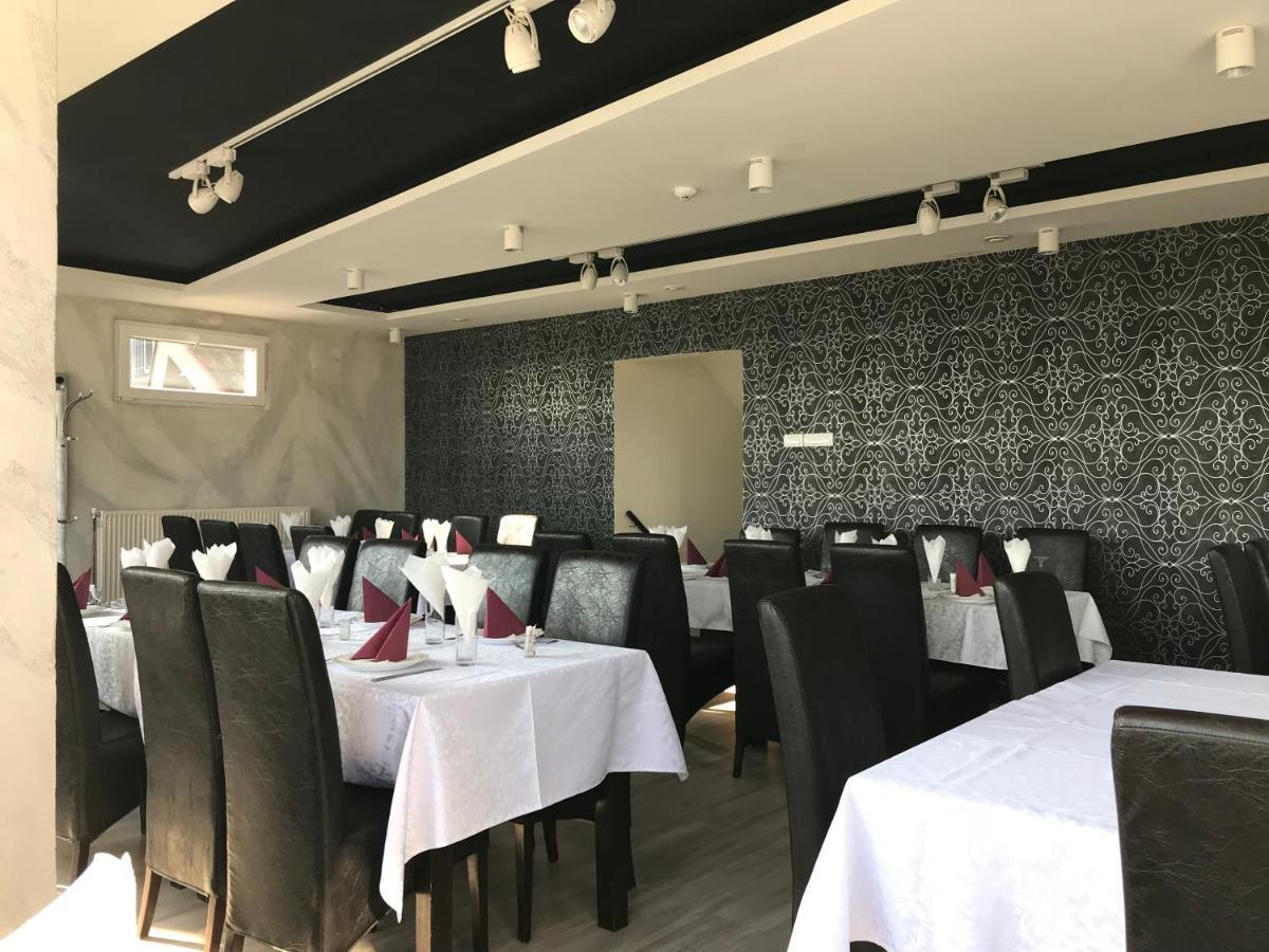 Zormaris-M Hotel Vranje Esterno foto